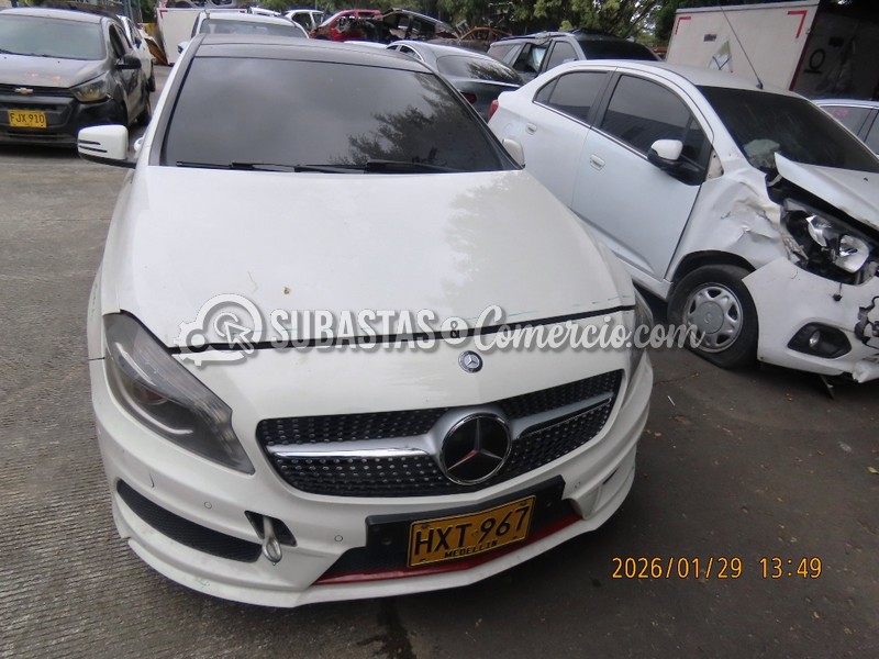 Salvamento Mercedes benz A250 sport 2014 - 967 - Guarne